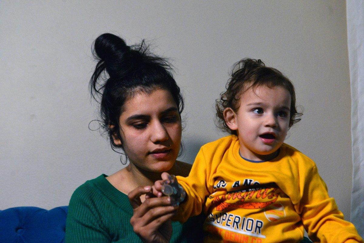 Adana’da eşi, çocuğu içerideyken evini yaktı: Çıkınca beni de öldürür