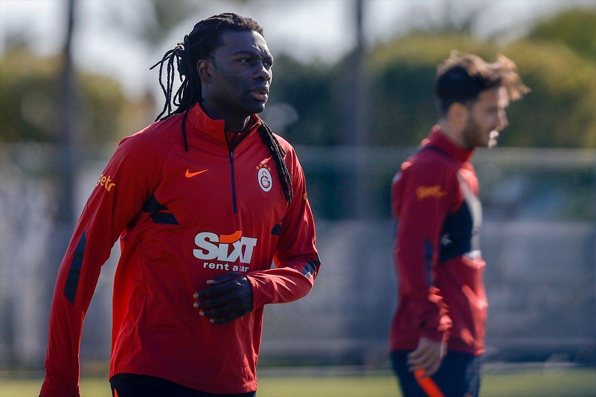 Galatasaray'da yeni transferler ilk antrenmanına çıktı