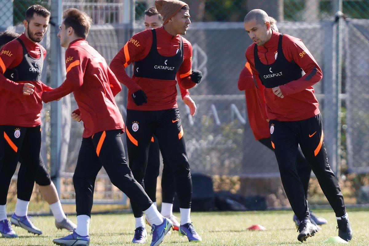 Galatasaray'da yeni transferler ilk antrenmanına çıktı