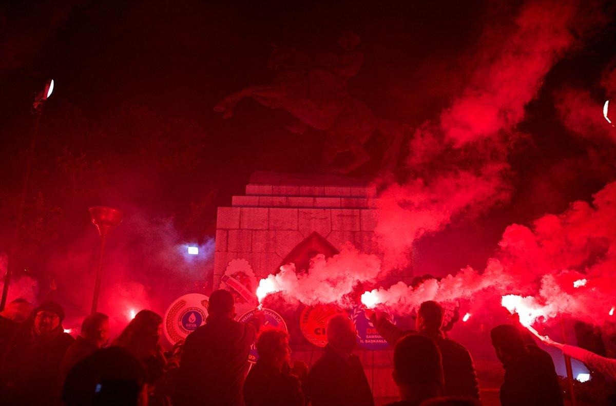 Samsun'da Atatürk heykeline saldırı sonrası nöbet sürüyor