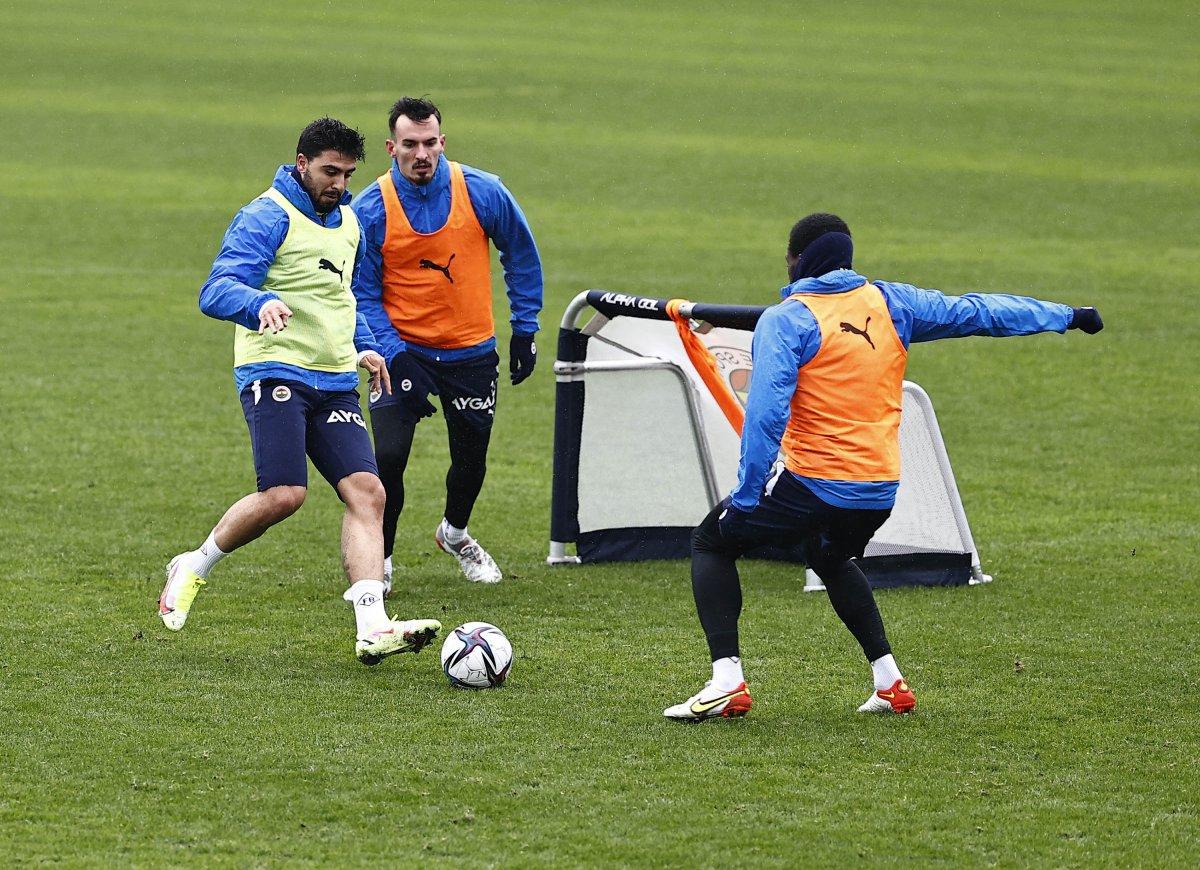 Ozan Tufan Premier Lig'den hazır döndü