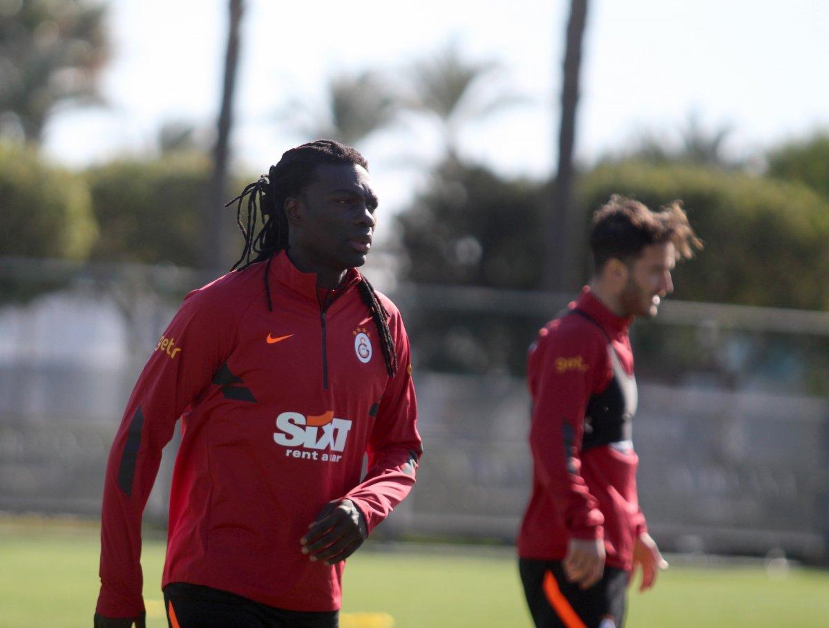 Gomis: Sorunlu bir takıma geliyorum