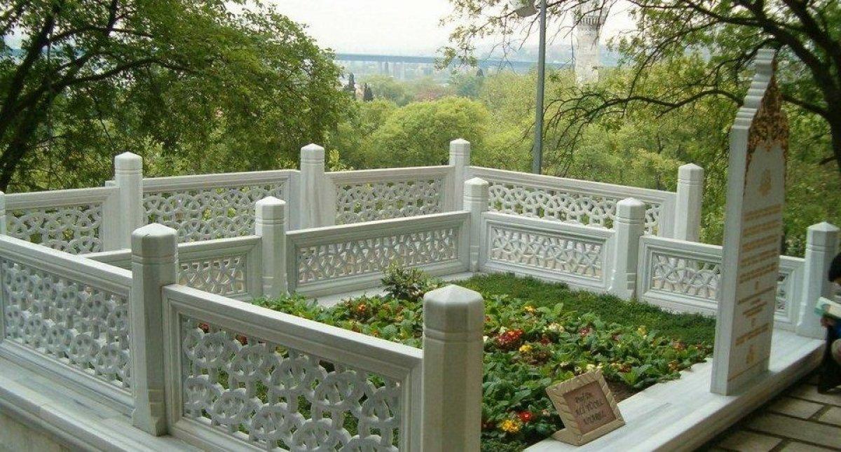 Yiğit bir dava adamı; Mahmud Esad Coşan hoca yâd ediliyor