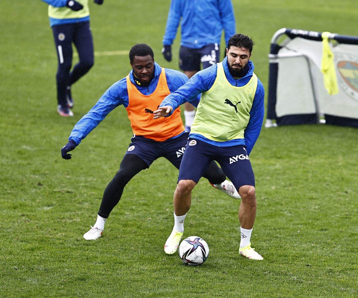 Ozan Tufan Premier Lig'den hazır döndü