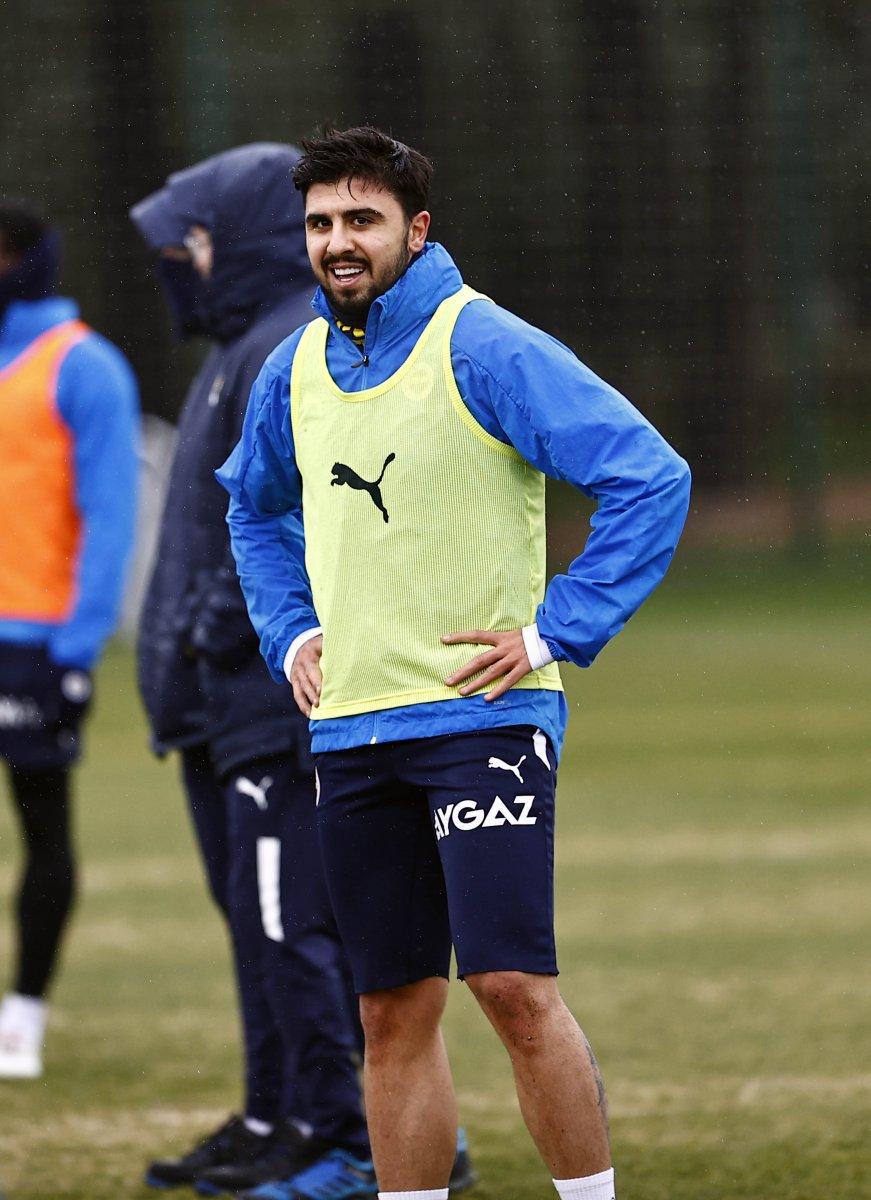 Ozan Tufan Premier Lig'den hazır döndü