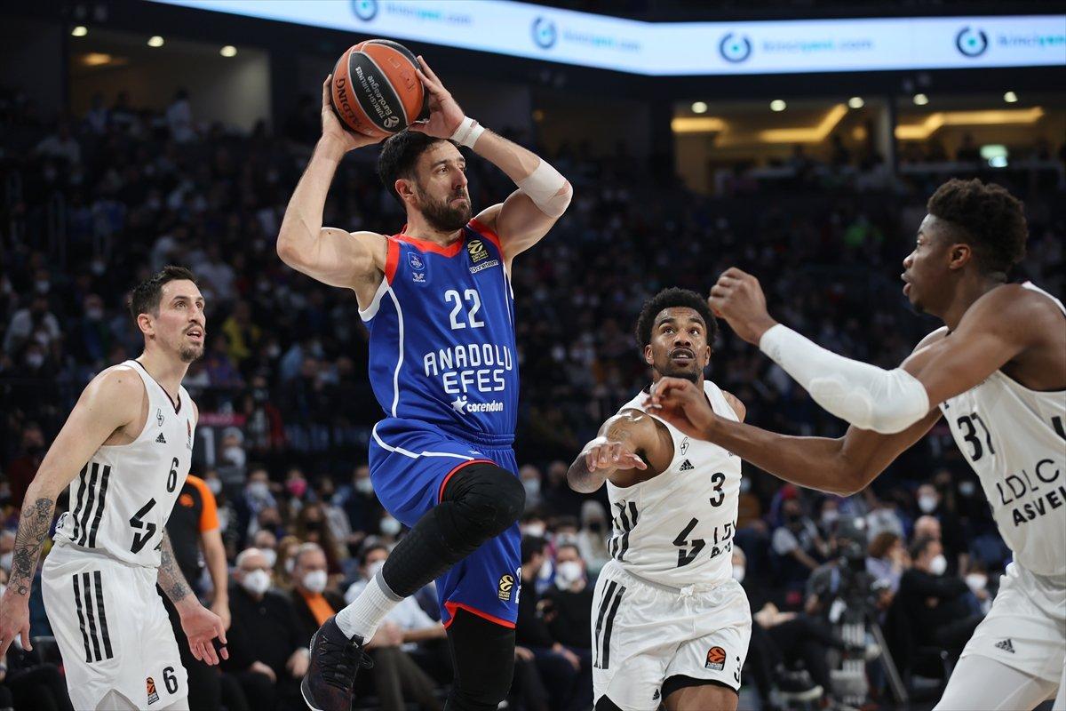 Anadolu Efes Euroleague' de LDCL Asvel'i yendi