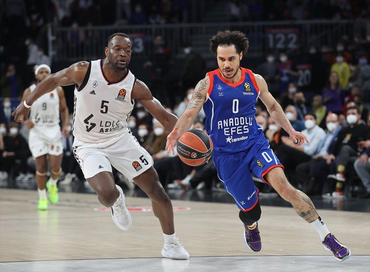 Anadolu Efes Euroleague' de LDCL Asvel'i yendi