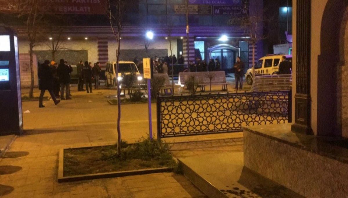 Sakarya'da düğün salonu savaş alanına döndü