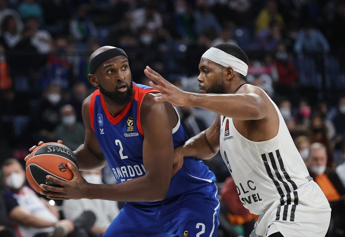 Anadolu Efes Euroleague' de LDCL Asvel'i yendi