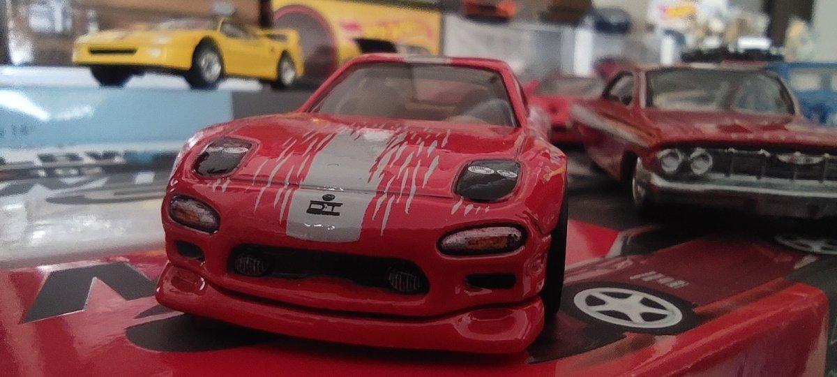 Bursalı koleksiyoncu, yatırımını ev ve arsa yerine oyuncak araçlara yapıyor