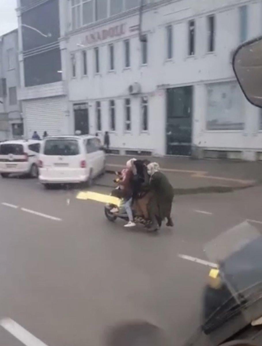 Bursa'da 1 motosiklete binen 5 kişinin ölüme yolculuğu kamerada