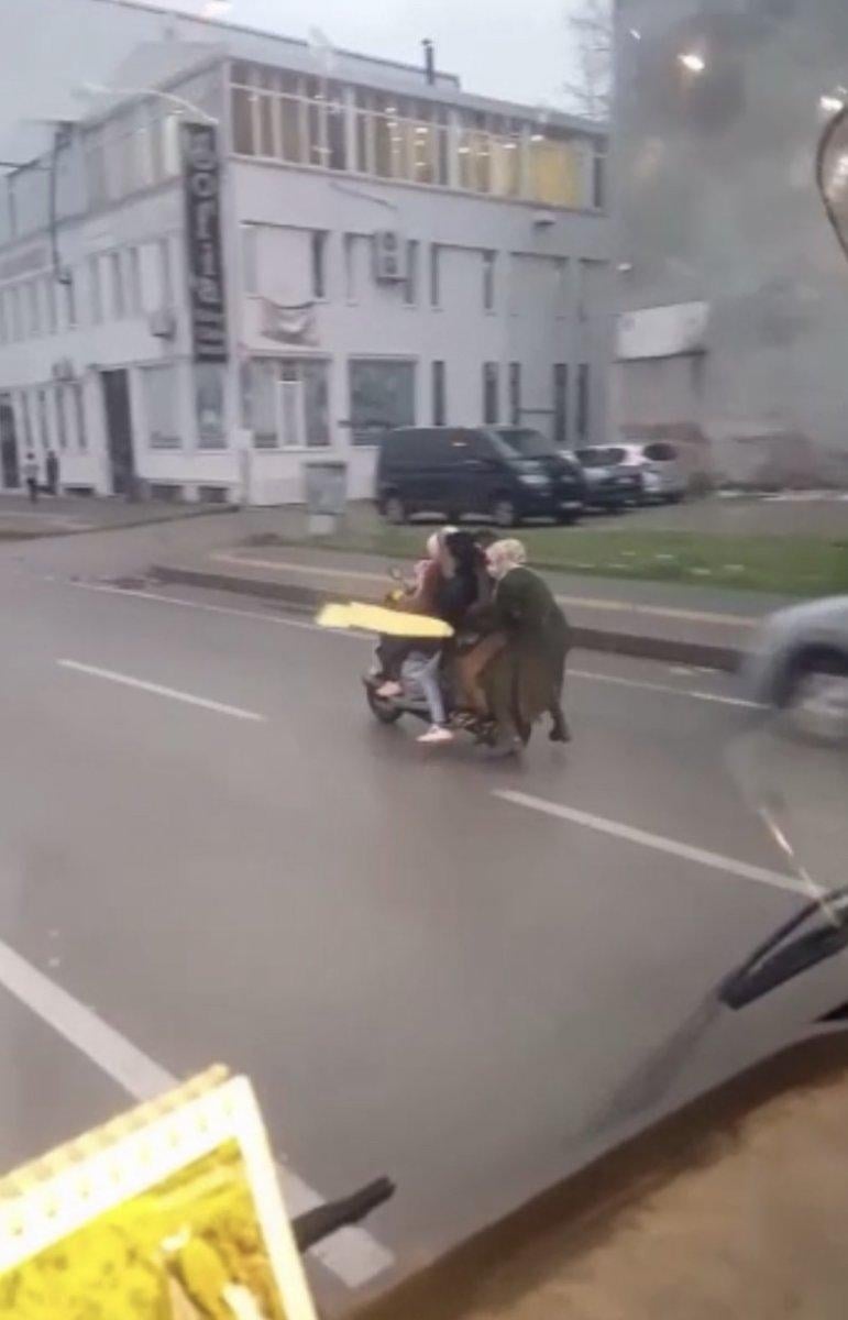 Bursa'da 1 motosiklete binen 5 kişinin ölüme yolculuğu kamerada