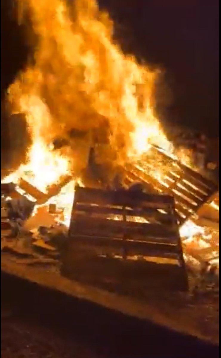 ABD'de bir papaz, Harry Potter ve Twilight kitaplarını yaktırdı