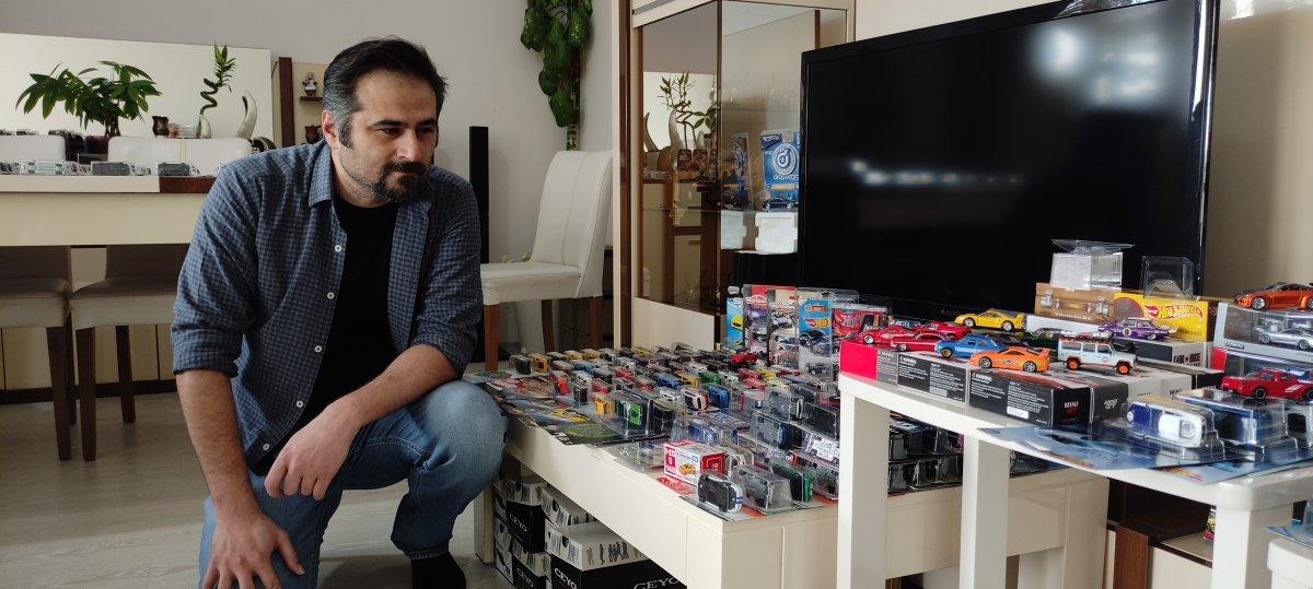 Bursalı koleksiyoncu, yatırımını ev ve arsa yerine oyuncak araçlara yapıyor