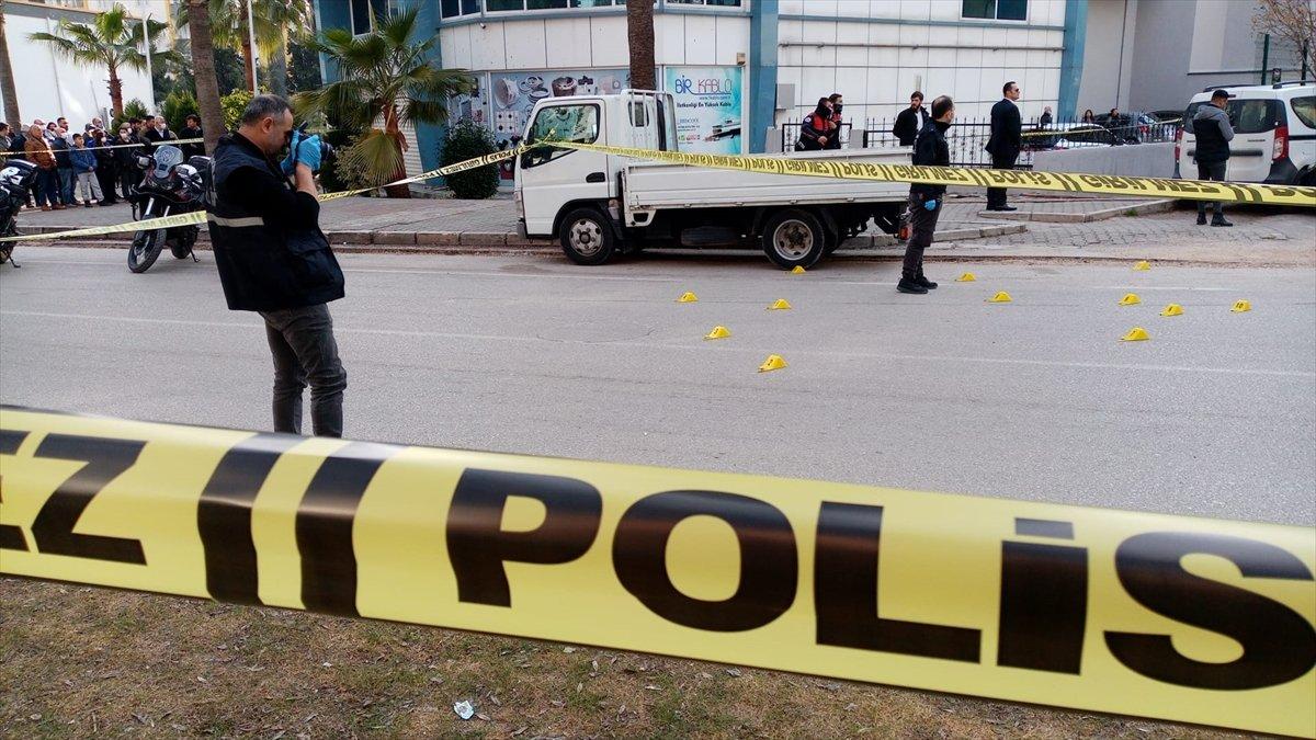 Adana’da kızıyla silahlı saldırıya uğrayan adam, vefat etti