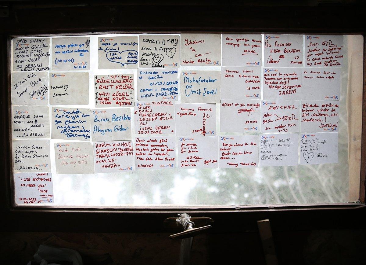 Giresun'da 'Kervansaray' dediği kulübesinin kapısını yolcular için 24 saat açık tutuyor