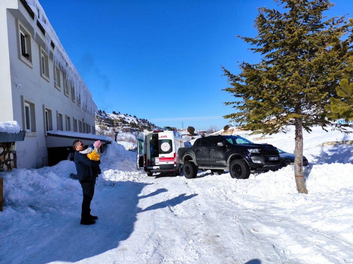 Saklıkent'teki çatı çöktü: 3 yaralı