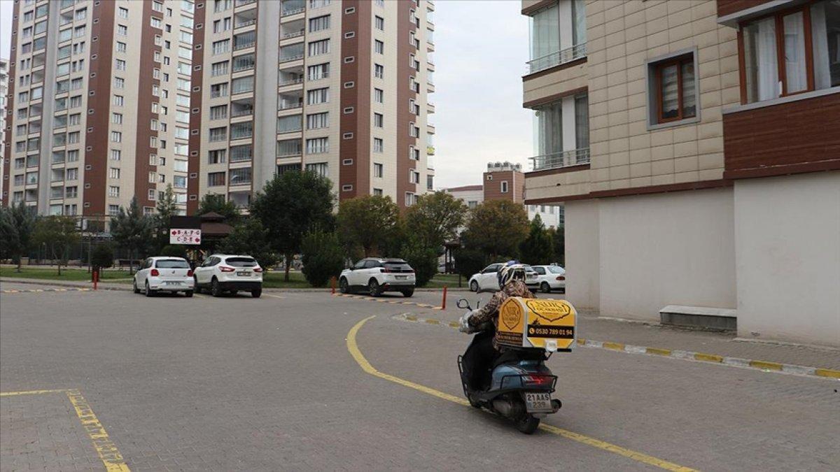 Motosikletli kuryeler