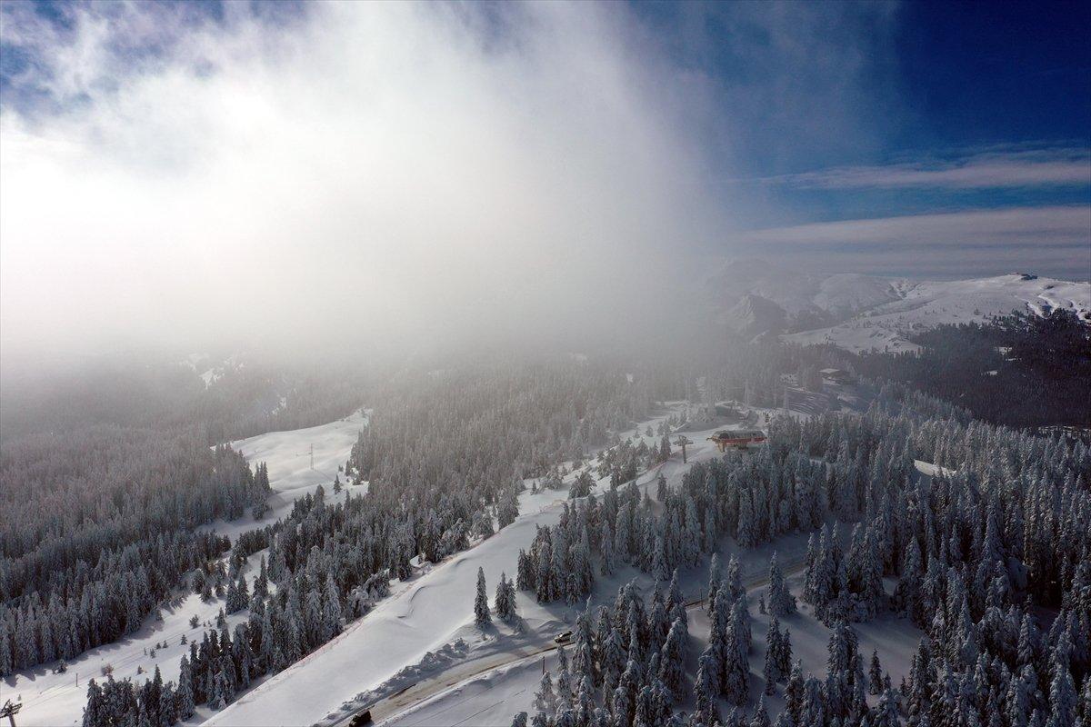 Beyaz örtüyle kaplanan Ilgaz, havadan görüntülendi