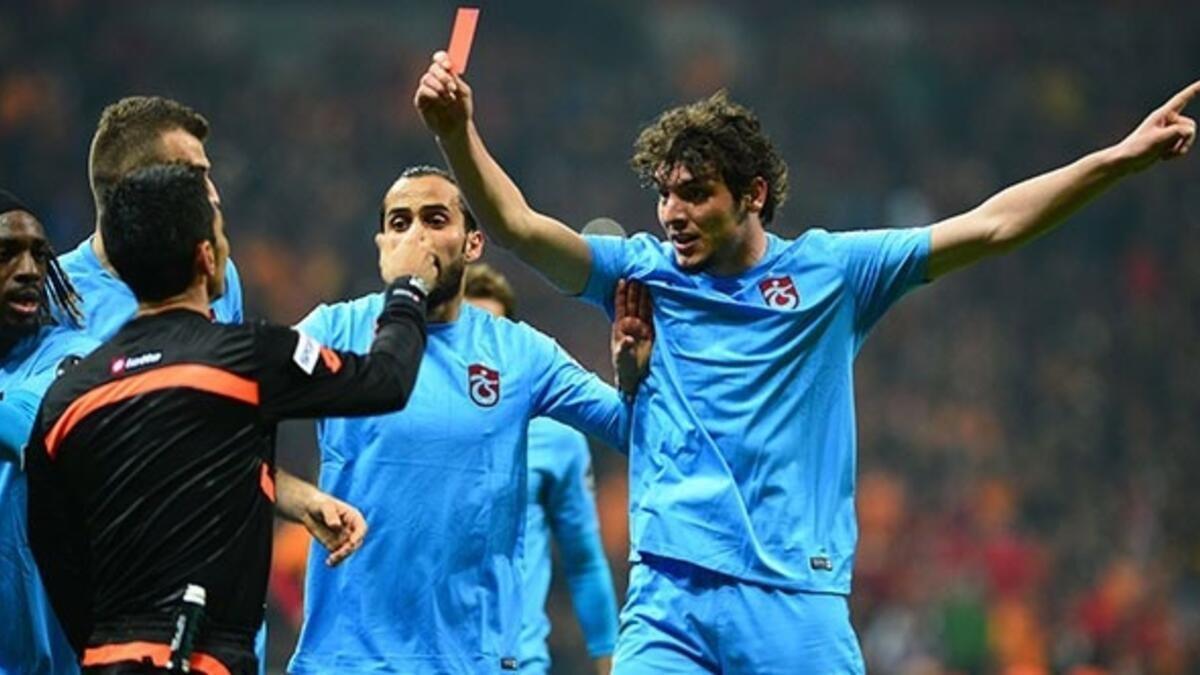 Hakemden Mohamed Salah'a: Al sen yönet maçı