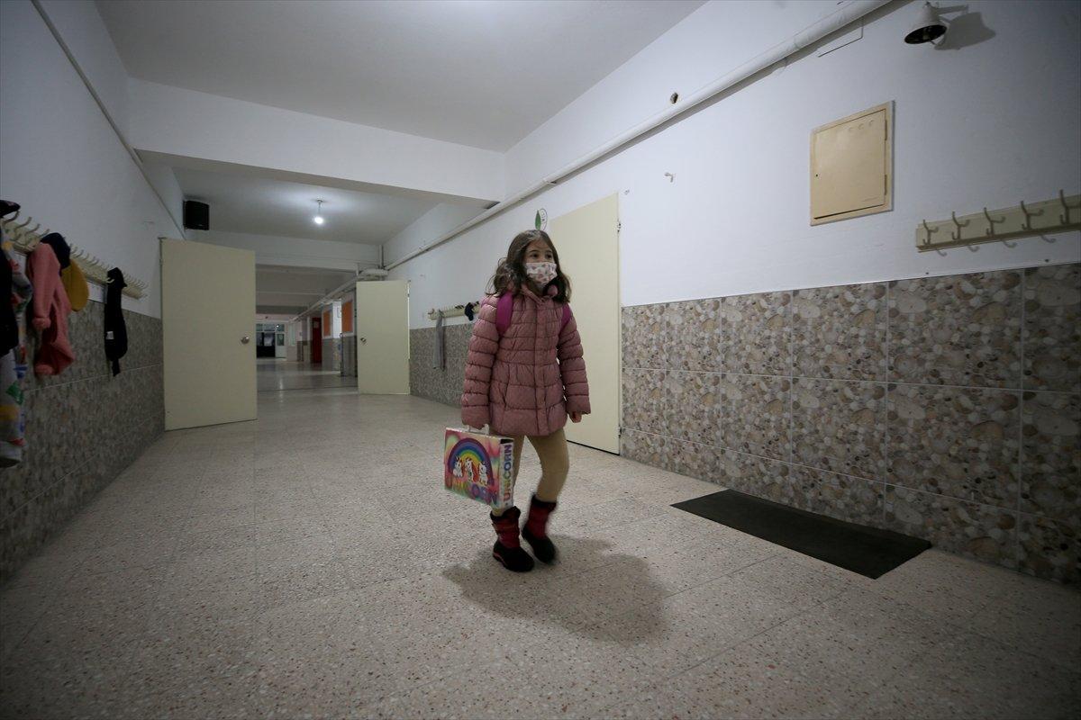 Yarıyıl tatili bitti: Okullar açıldı