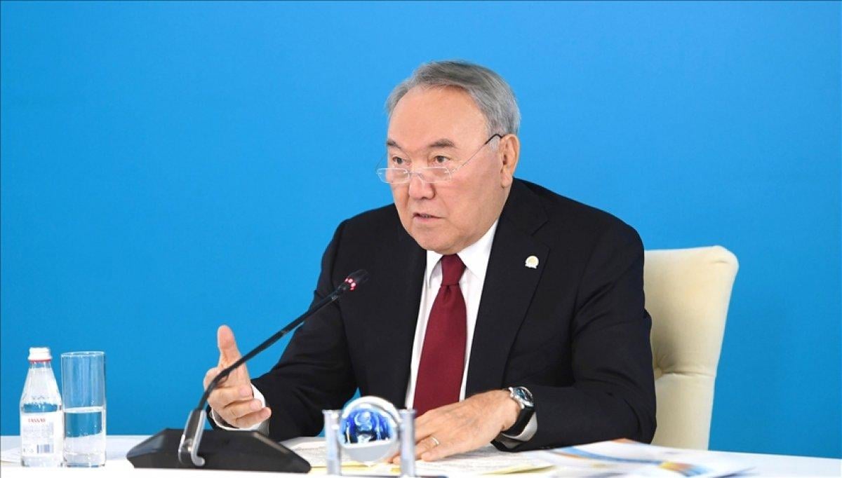 Nursultan Nazarbayev'in siyasi yetkilerini kaldıran kanun onaylandı