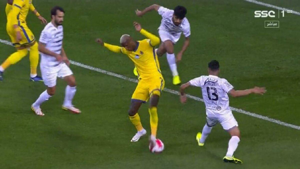 Talisca'dan enfes topuk golü