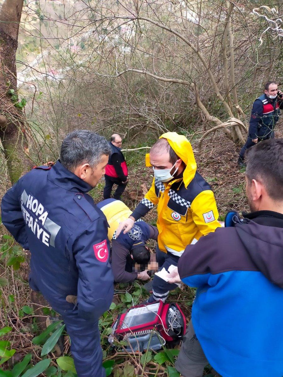 Artvin’de kamyonet uçurumdan düştü: 2 ölü