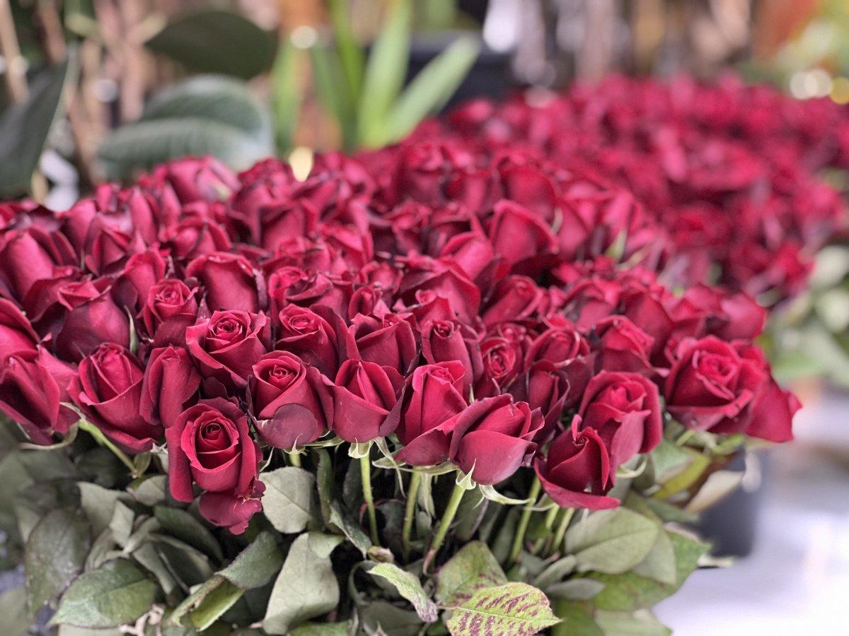 14 Şubat öncesi çiçekçiler hazırlıklarını tamamladı