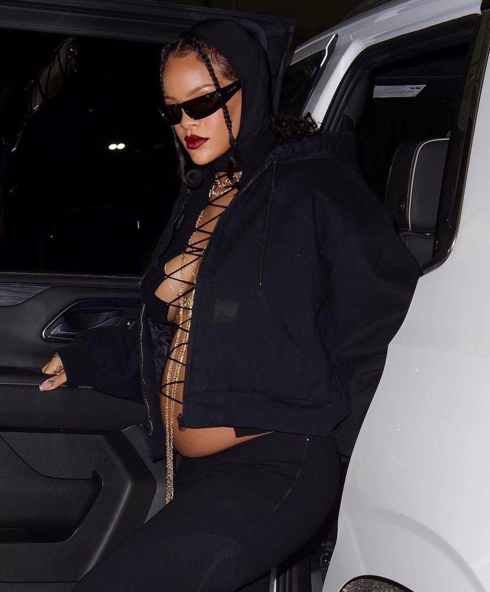 Rihanna’nın hamile tarzı çok konuşuldu