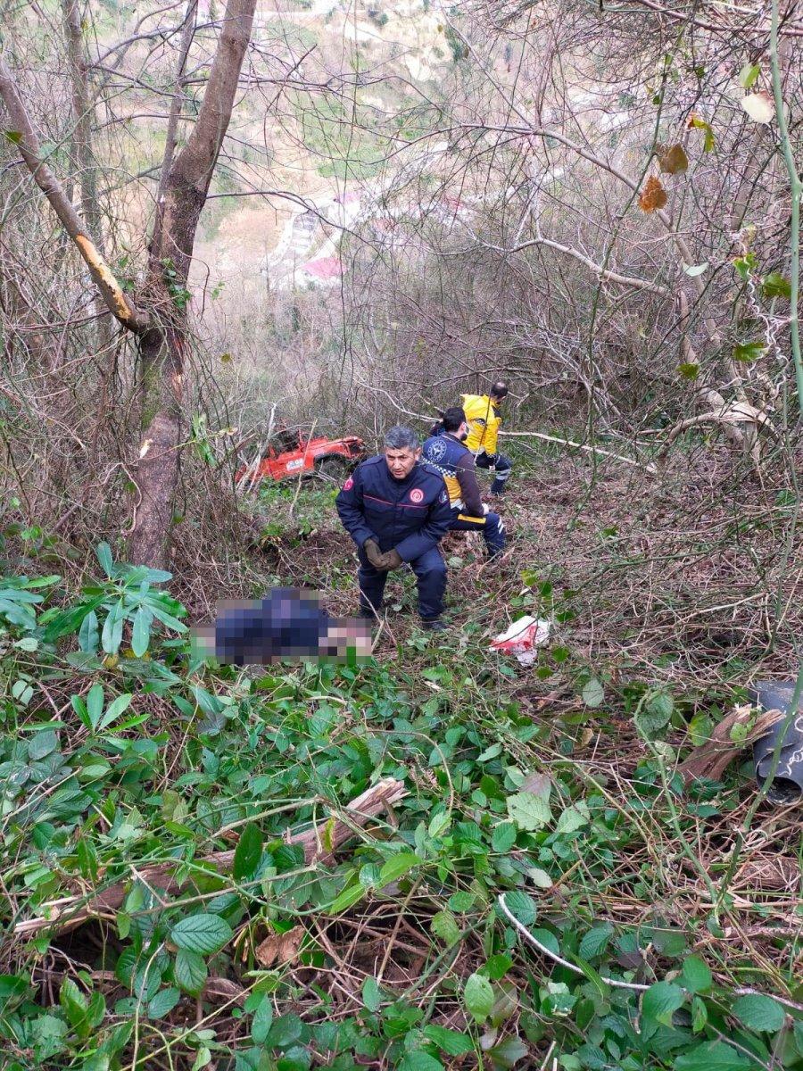 Artvin’de kamyonet uçurumdan düştü: 2 ölü