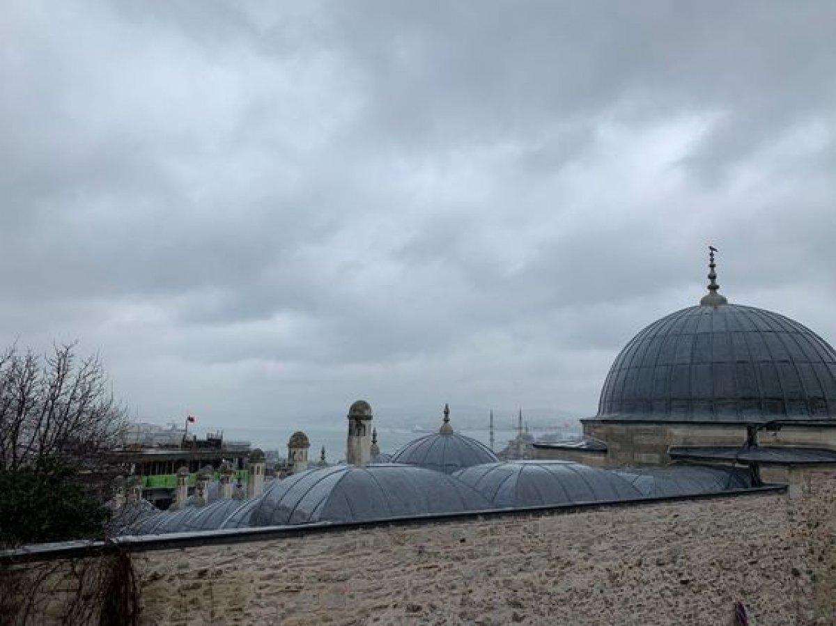 Süleymaniye Camisi’nin önündeki inşaat kalıpları söküldü