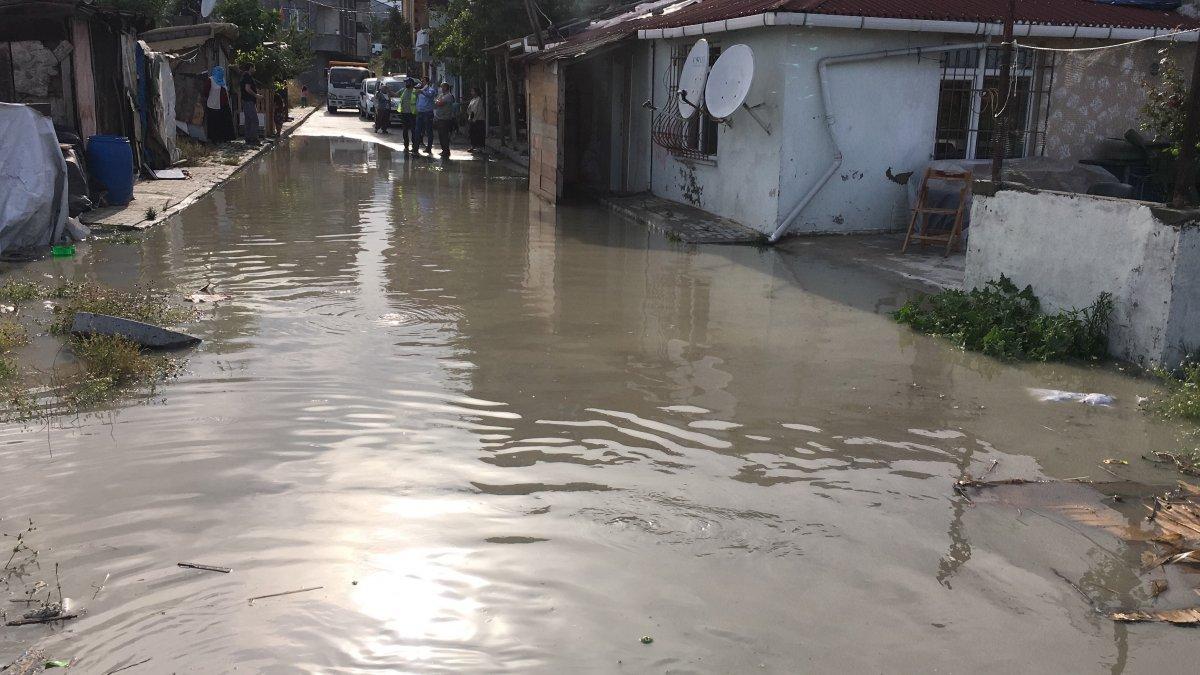 Avcılar'da evini su basan vatandaş İSKİ'ye isyan etti