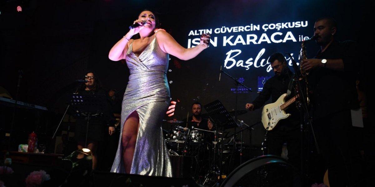 Işın Karaca sahnede düştü