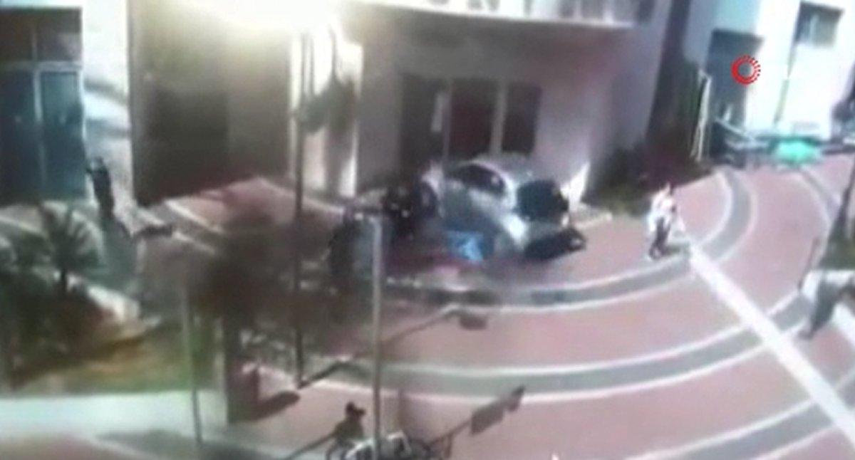 İsrail'de bir araç 4 kişiyi altına aldı