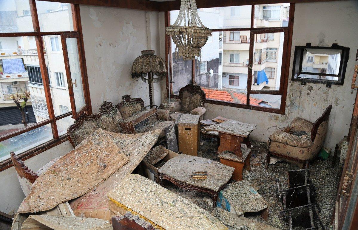 Mersin’de, çöp evden 2 kamyon atık çıktı