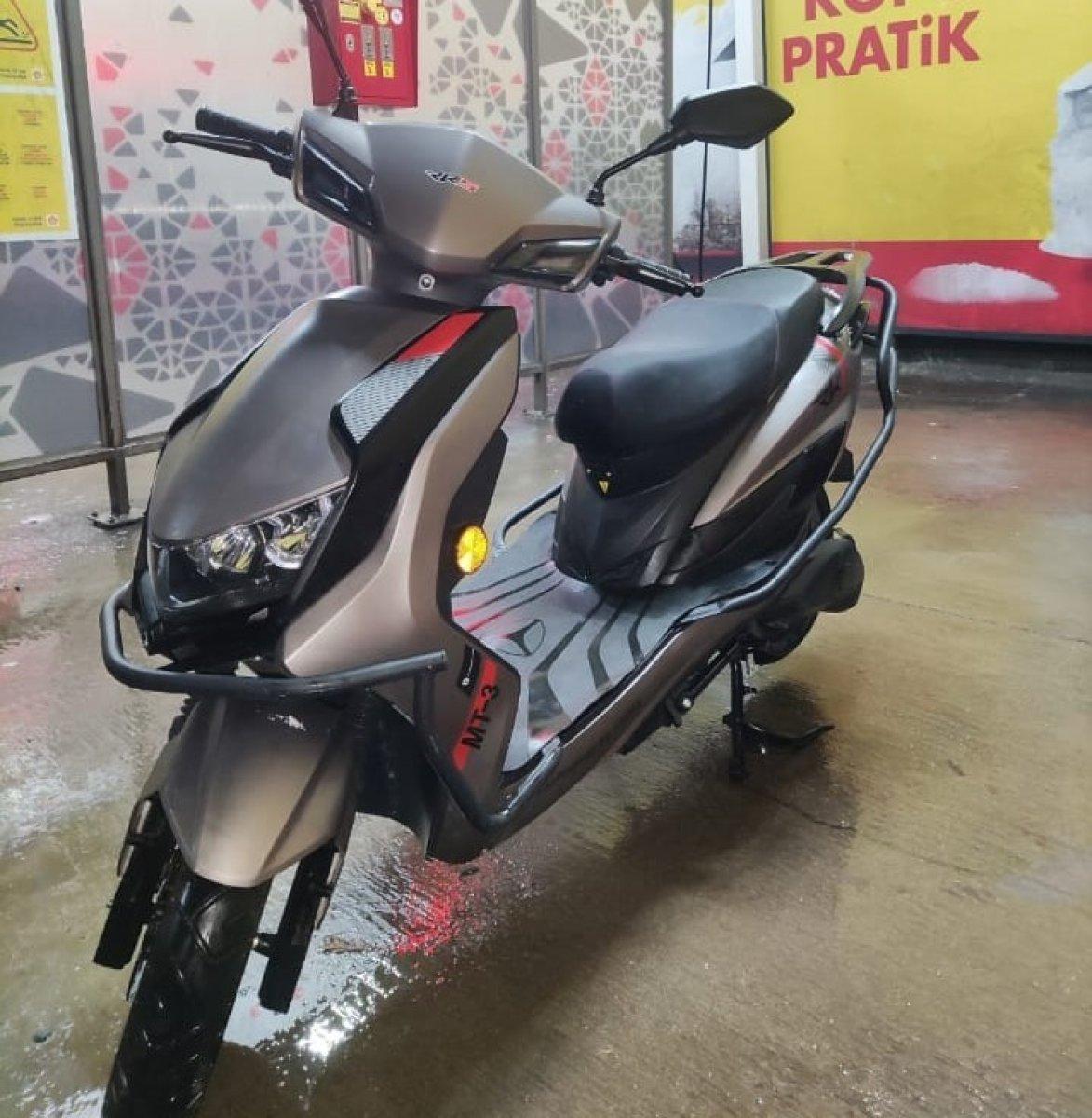 Gaziantep'de üzerinde anahtarı unutulan motoru çaldılar