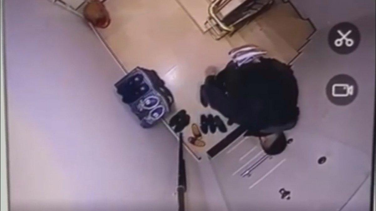 Esenler'de ayakkabı çalan hırsız merdivenlerden düştü