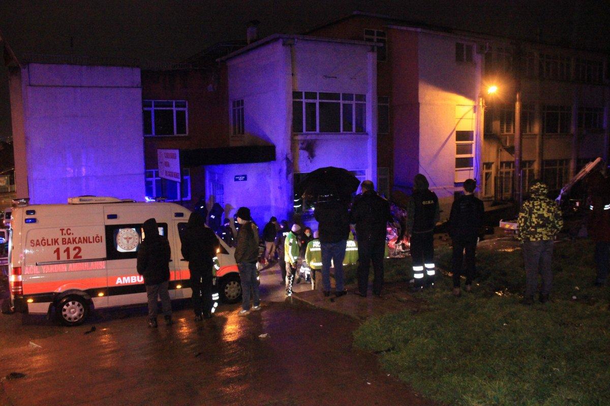 Kocaeli’de feci kaza: 2 ölü, 1 ağır yaralı