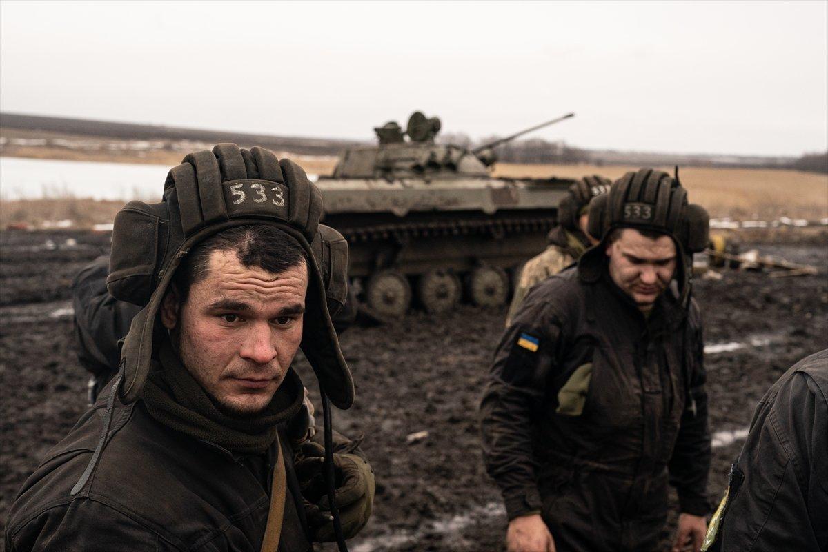 Ukrayna, Donbas yakınına 120 bin asker sevk etti