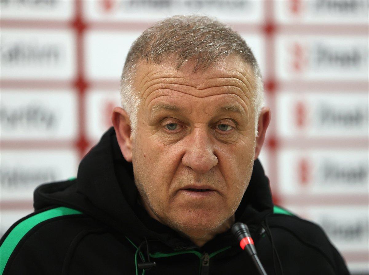 Mesut Bakkal: Yenilmemize rağmen oyuncularımı kutluyorum