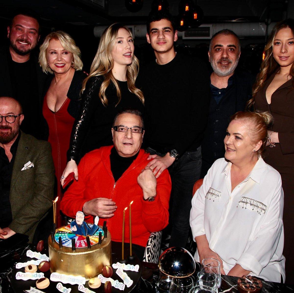 Mehmet Ali Erbil'e 70 bin TL’lik yüzük hediye edildi