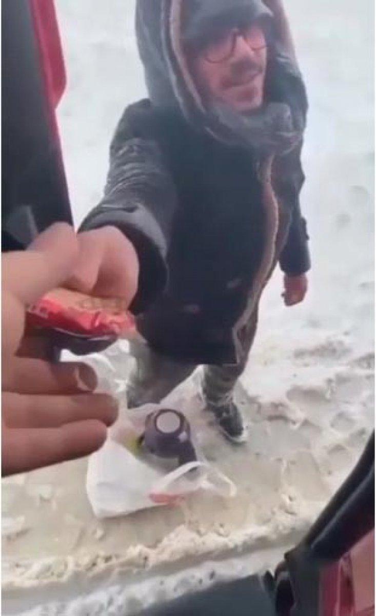 Ali Erbaş'tan, sürücülere ikramda bulunan imama tebrik