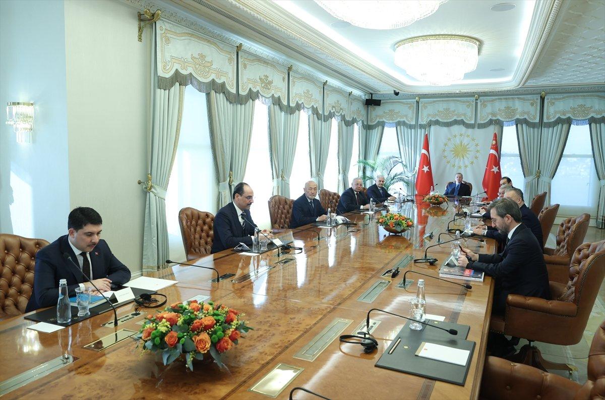 Cumhurbaşkanı Erdoğan, Aksakallar Konseyi heyetini kabul etti