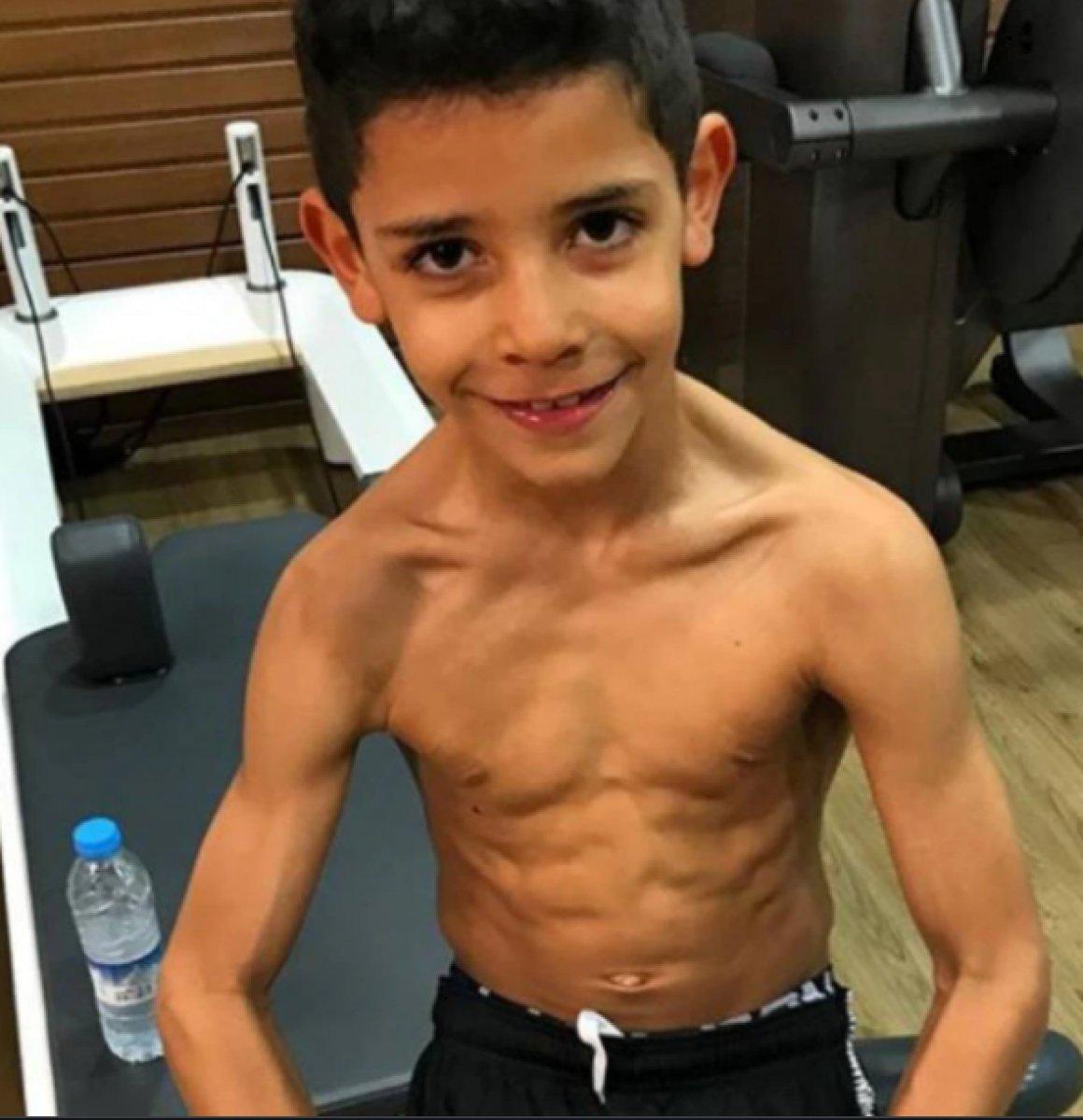 Cristiano Ronaldo'nun oğlu Manchester United'a transfer oldu