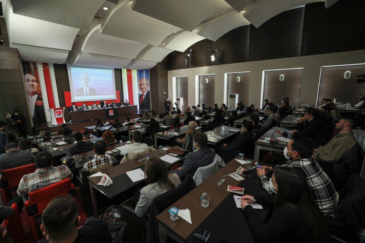 Kemal Kılıçdaroğlu öğrencilerle buluştu