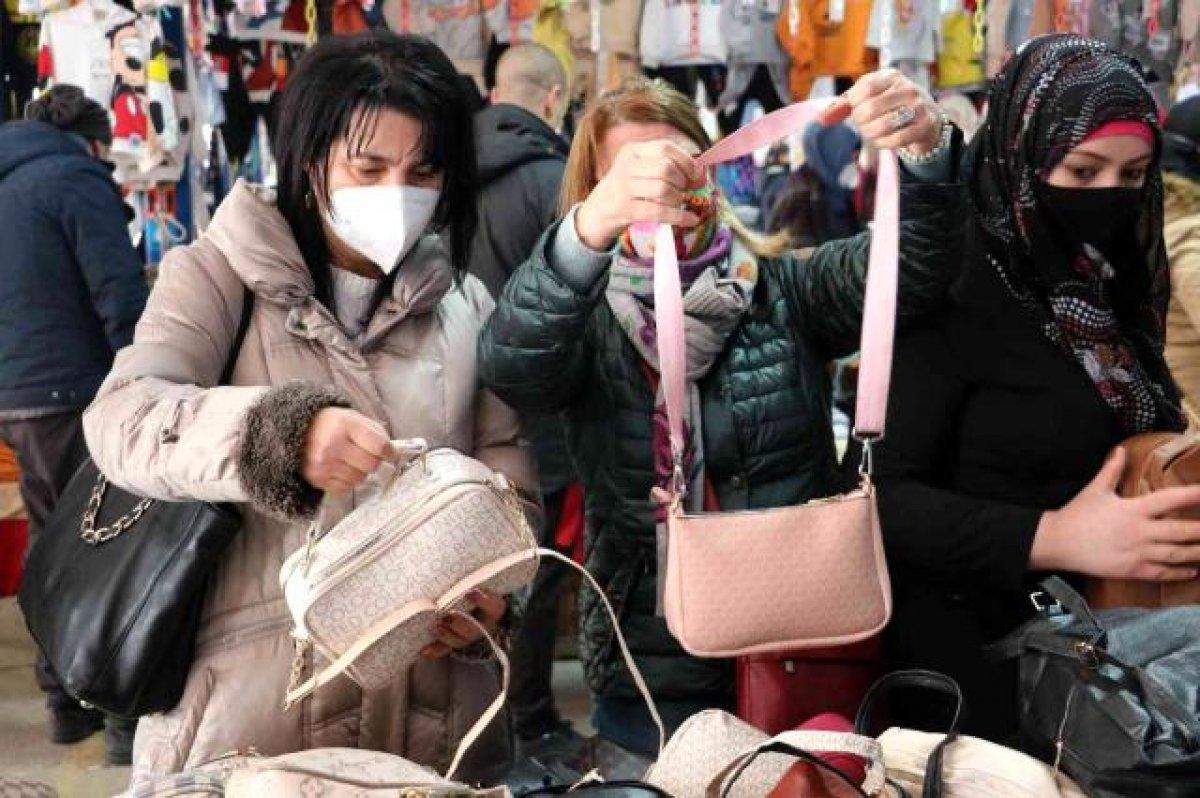 Bulgar turistler, Ulus Pazarı’na akın etti