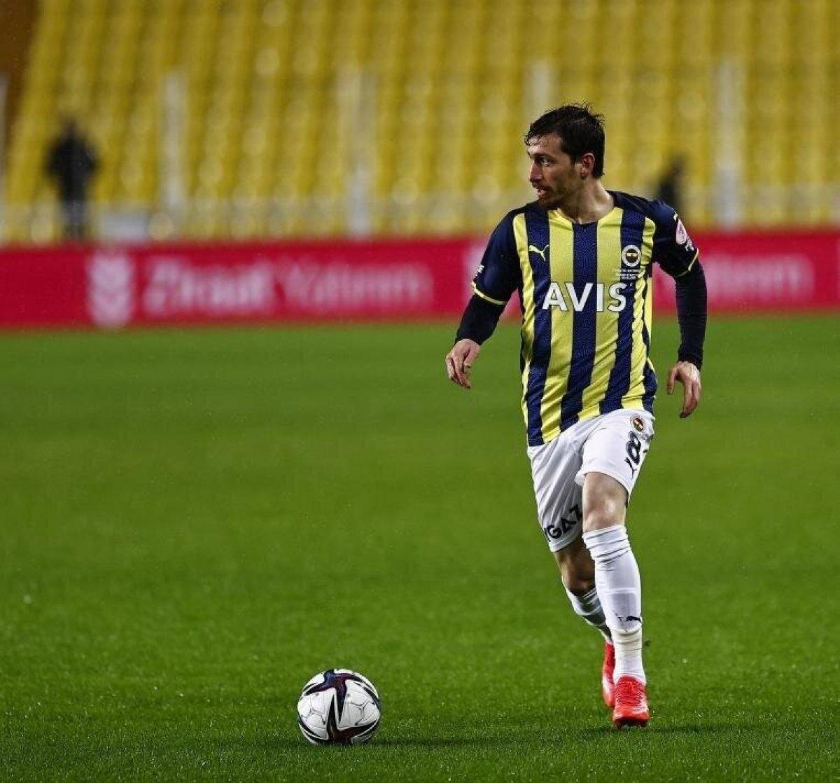 Fenerbahçe'de 9 futbolcunun üstü çizildi
