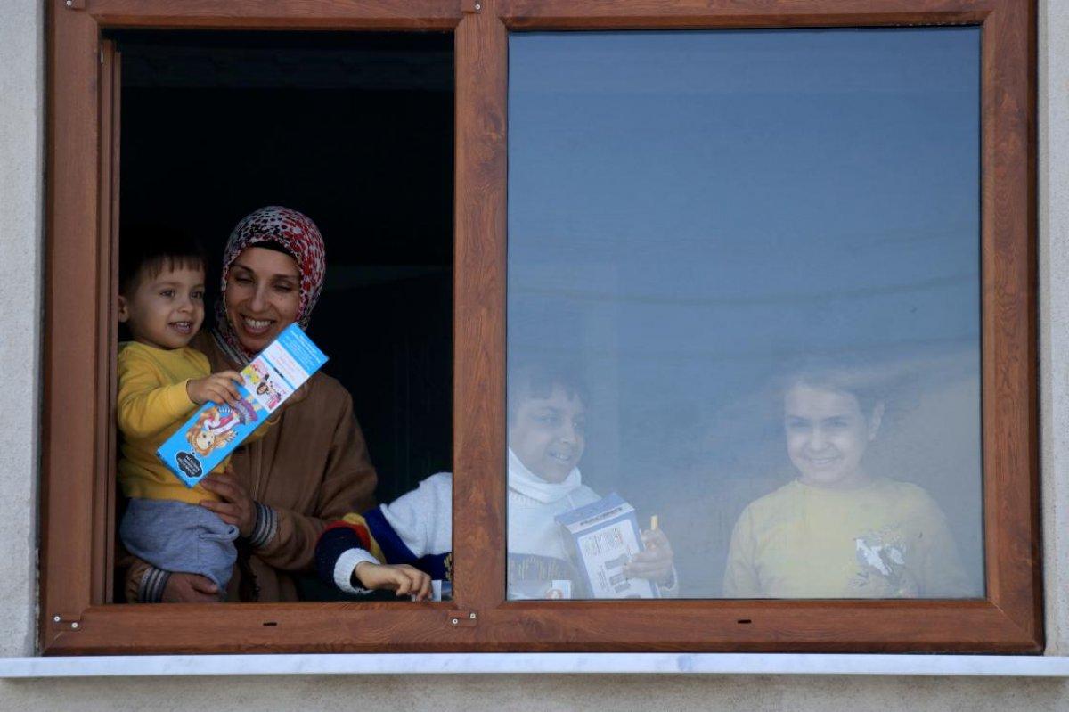 Konya'da kızlarını kaybettikleri hastalığı taşıyan 3 çocukları için mücadele veriyorlar