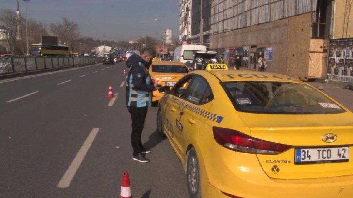 Kadıköy'de kural ihlali yapan taksicilere ceza